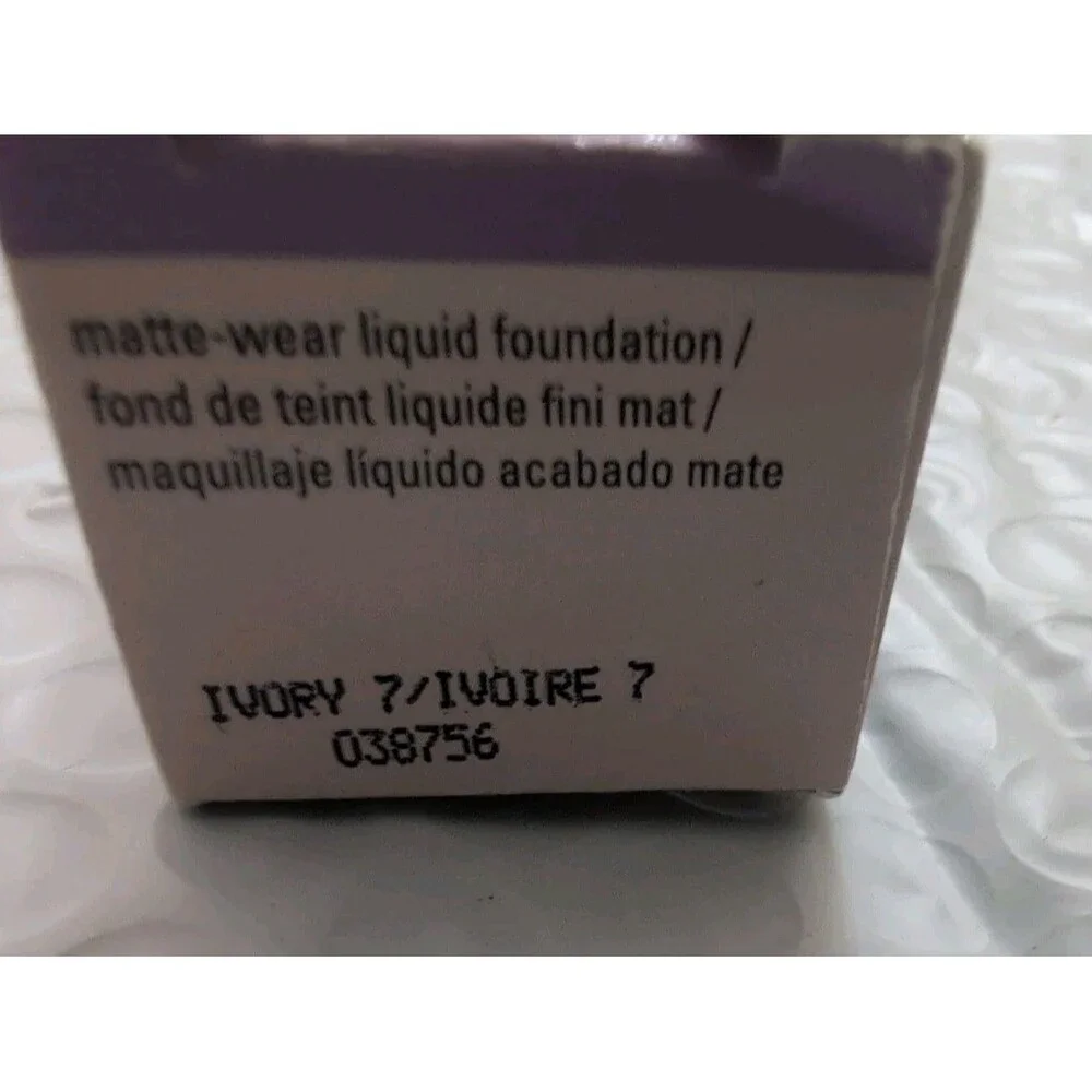 Mary Kay Timewise Matte-Wear Liquid Foundation 038756 IVORY 7 Combination Oily